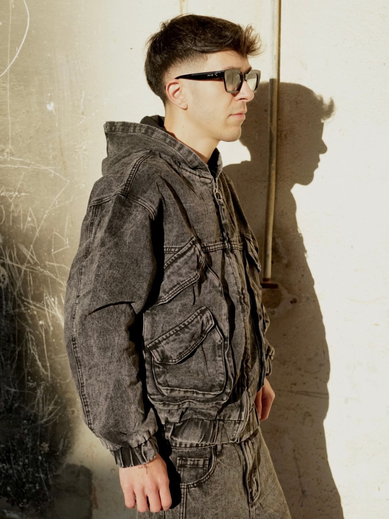 Giacca Jeans Uomo Grigia – Modello Streetwear Arte Uomo